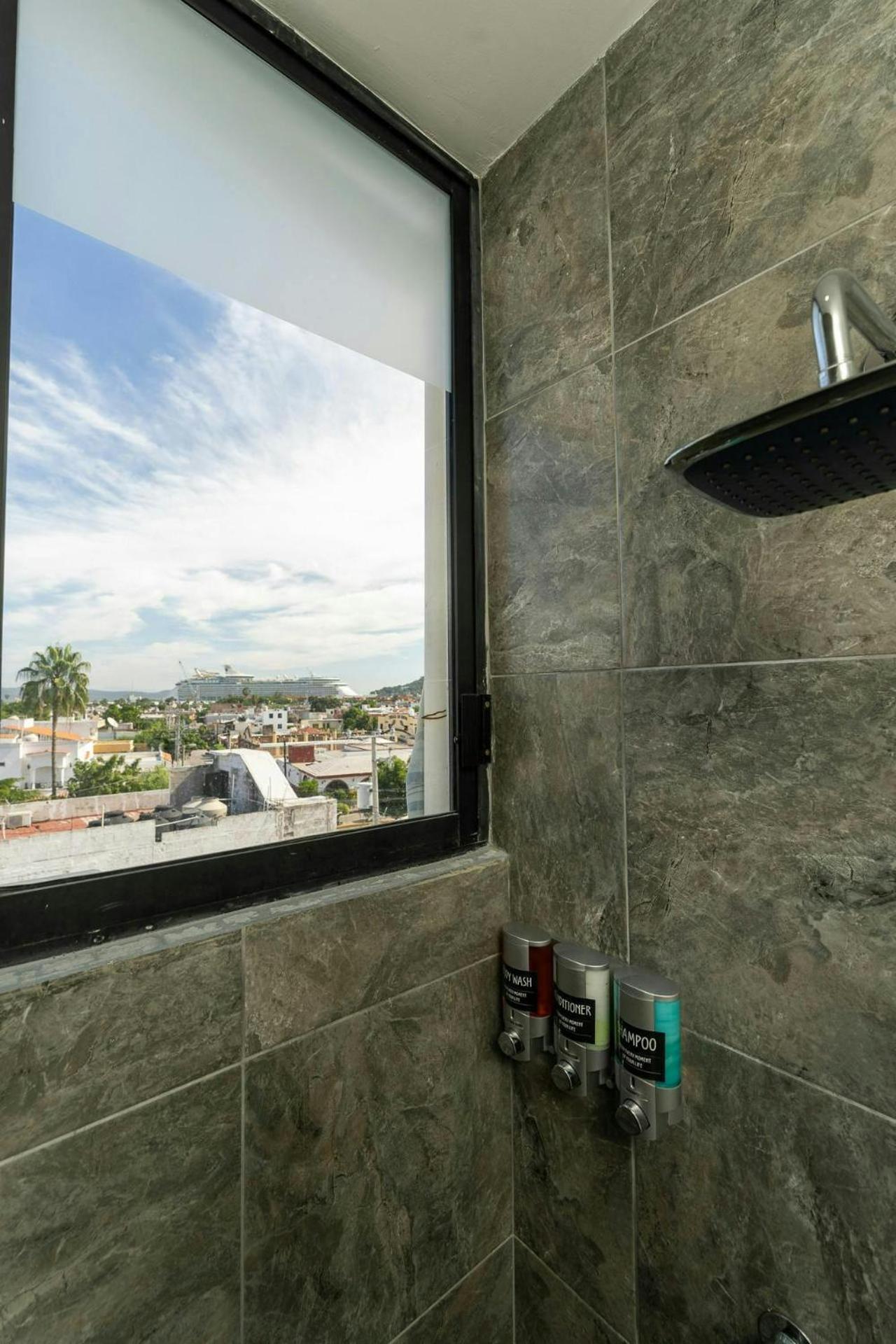 New & Modern, 5 Star Area, Walk 2 Beach, Pool, Views, King Bed Масатлан Екстериор снимка